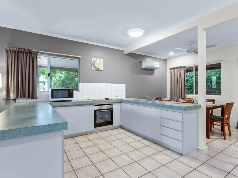 3 Bed DLX Kitchen Dining